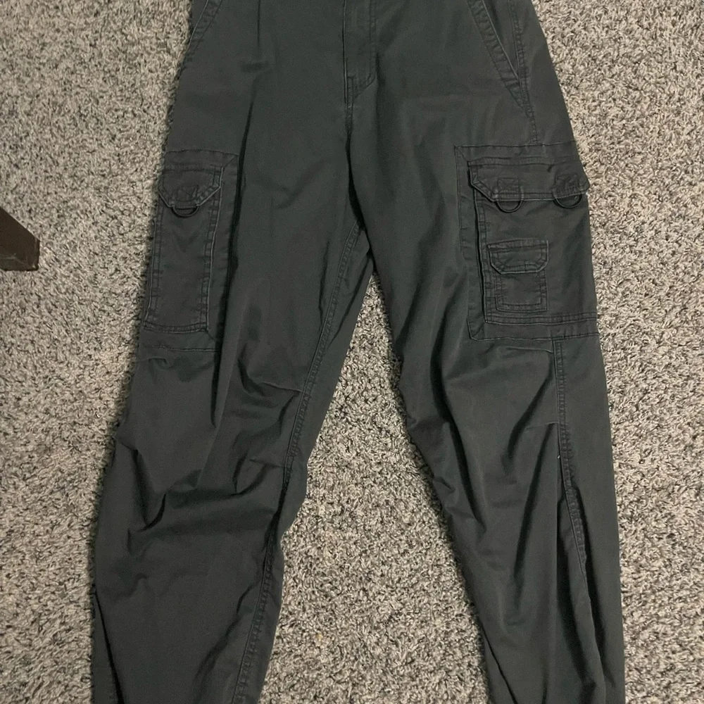 Men's Black Cargo Pants - Picture 1 of 3